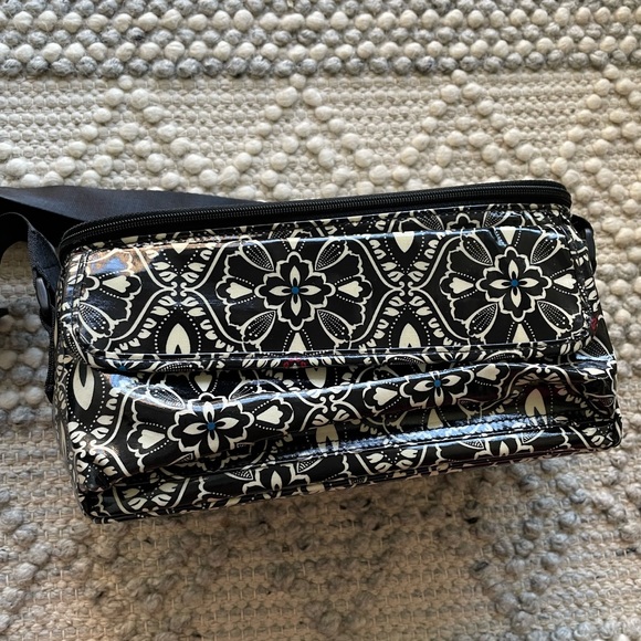 Vera Bradley lunch bag - Picture 4 of 5